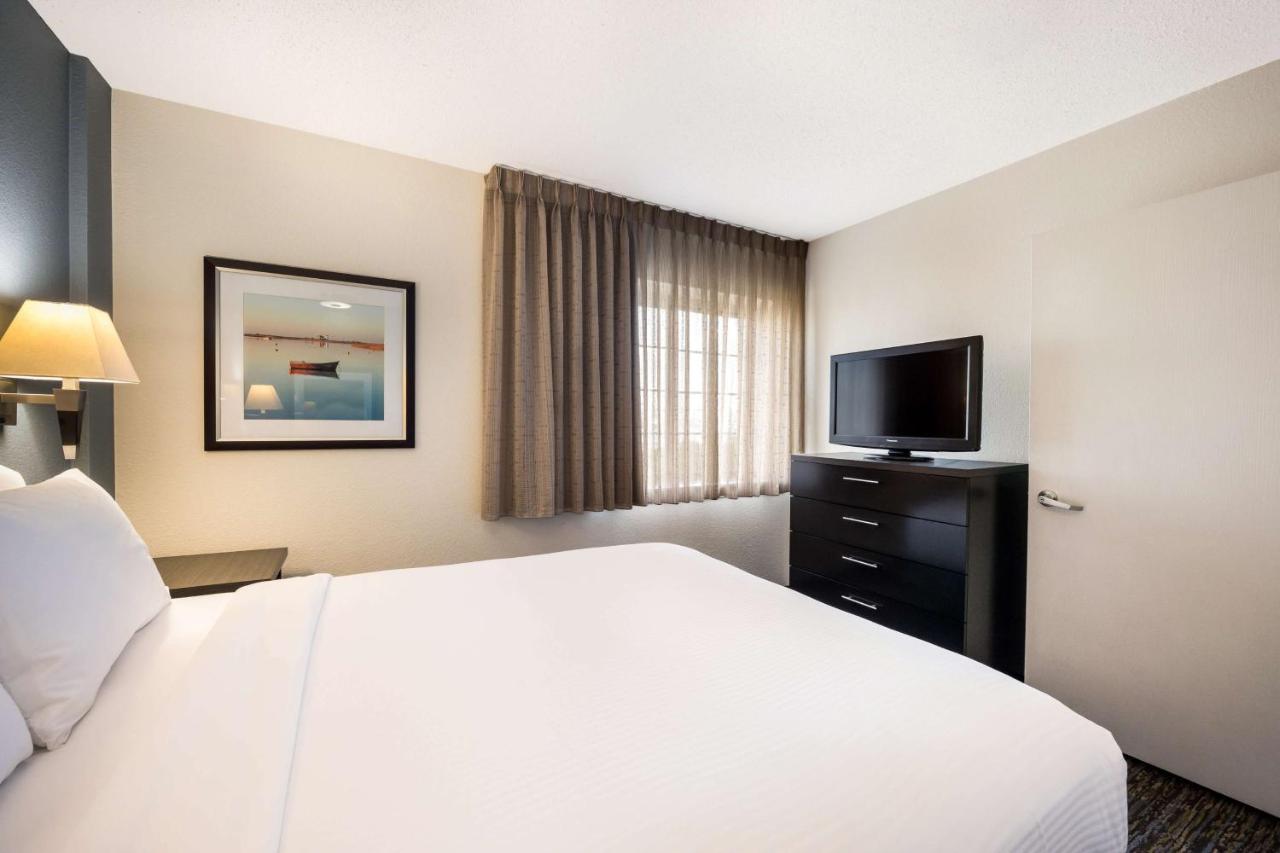 Sonesta Simply Suites Chicago Уокиган Экстерьер фото